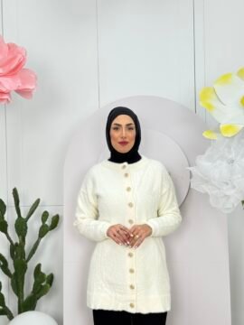 بلوزة خضراء مخططة